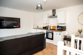 Corporate-Friendly 2BR Apartment in Leeds, Near Kirkstall Shopping Centre